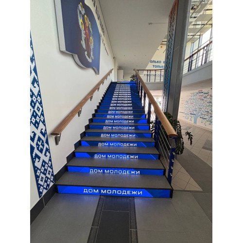 Светодиодная лестница под ключ