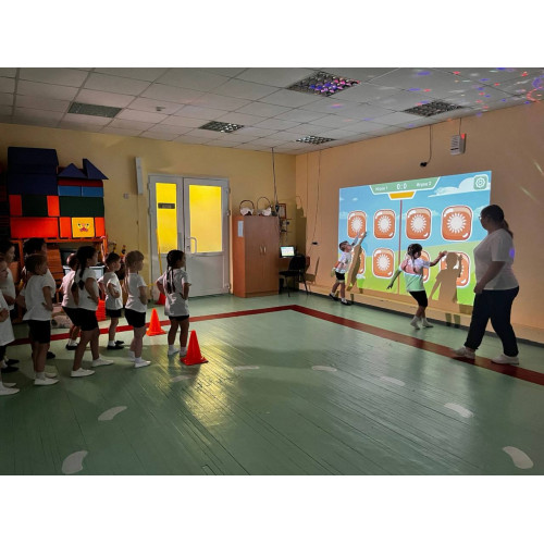 Интерактивная стена ДвижУм базовый